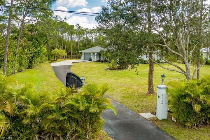 24199  Golden Eagle  LN, Bonita Springs, FL 34135