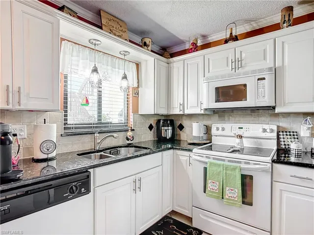 4245  27th SW CT, Naples, FL 34116