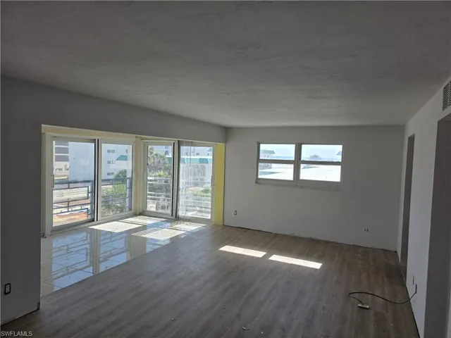 Living Room and enclosed Lanai Area