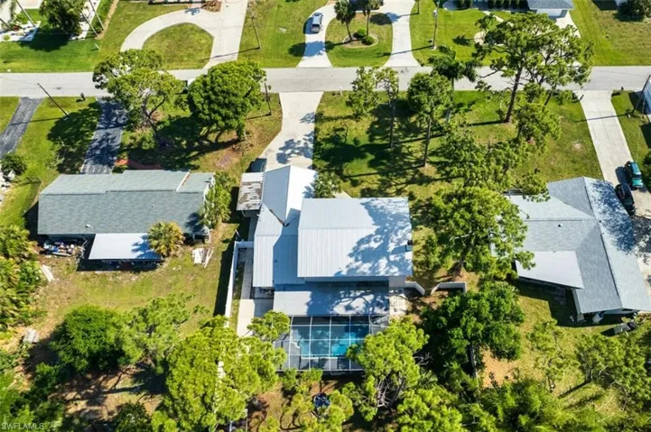 1842  Seafan  CIR, North Fort Myers, FL 33903