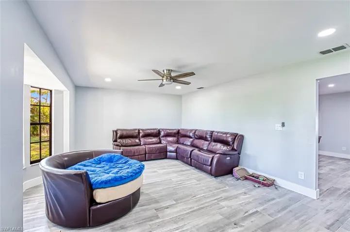1842  Seafan  CIR, North Fort Myers, FL 33903