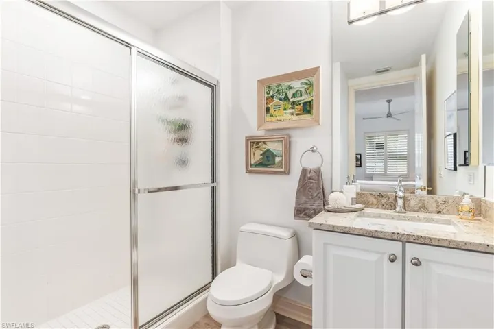 2nd Guest bedroom ensuite bath