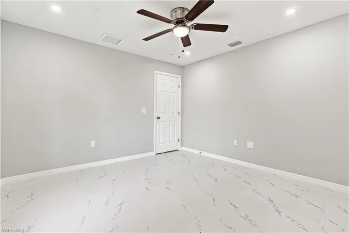 2513 Nw 24th Ter, Cape Coral, Florida 33993