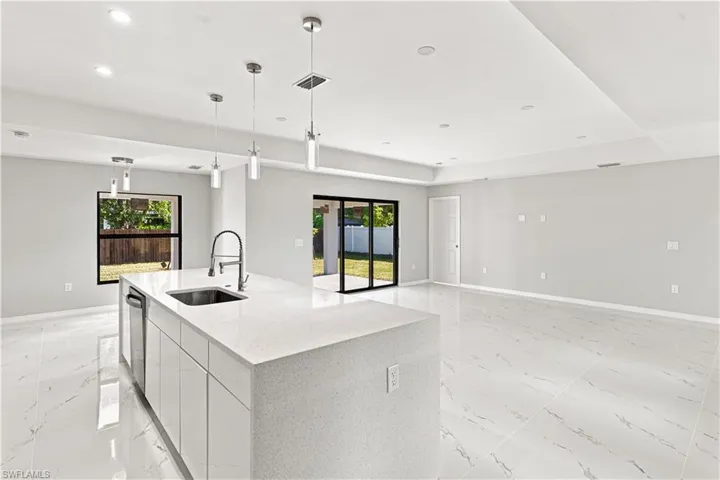 2513 Nw 24th Ter, Cape Coral, Florida 33993