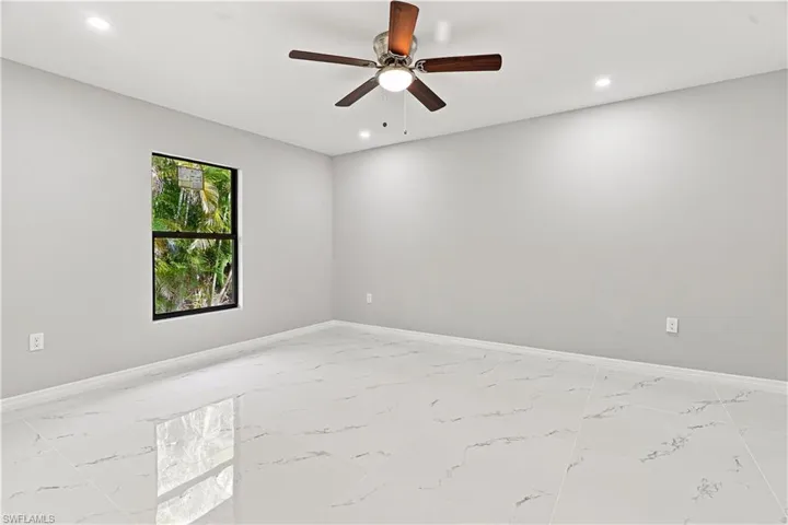 2513 Nw 24th Ter, Cape Coral, Florida 33993
