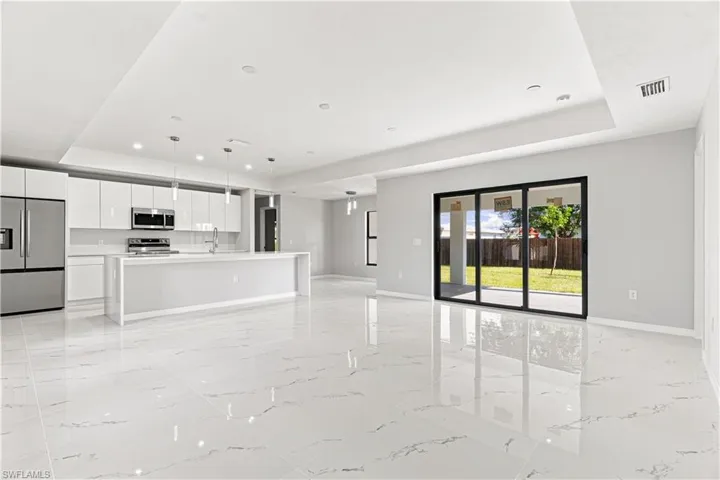 2513 Nw 24th Ter, Cape Coral, Florida 33993