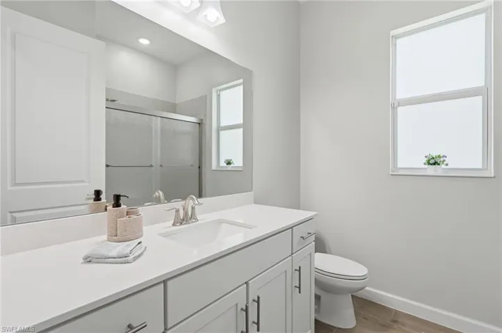 17040 Serengeti Cir, Alva, Florida 33920