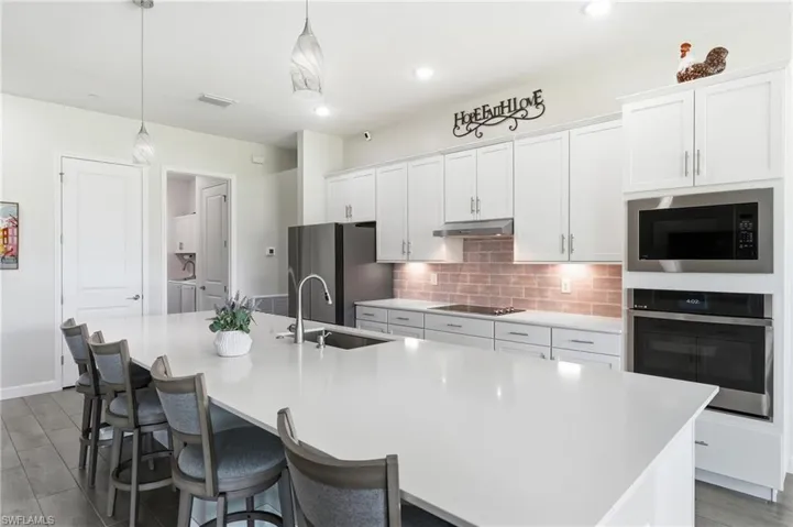 17040 Serengeti Cir, Alva, Florida 33920