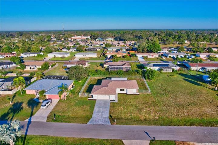 313  Inman  ST, Lehigh Acres, FL 33936