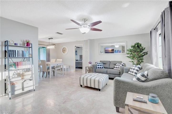 313  Inman  ST, Lehigh Acres, FL 33936