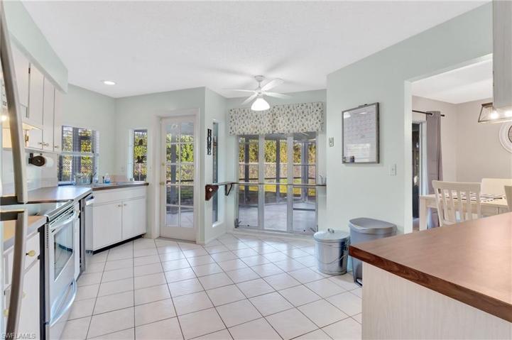 313  Inman  ST, Lehigh Acres, FL 33936