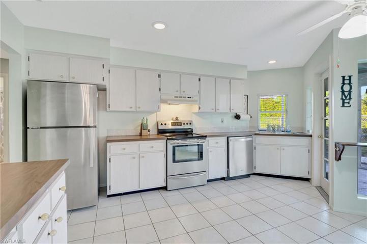 313  Inman  ST, Lehigh Acres, FL 33936