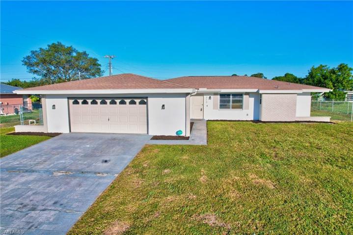313  Inman  ST, Lehigh Acres, FL 33936
