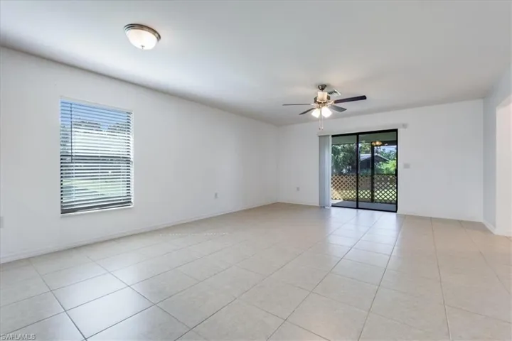 Spacious living room