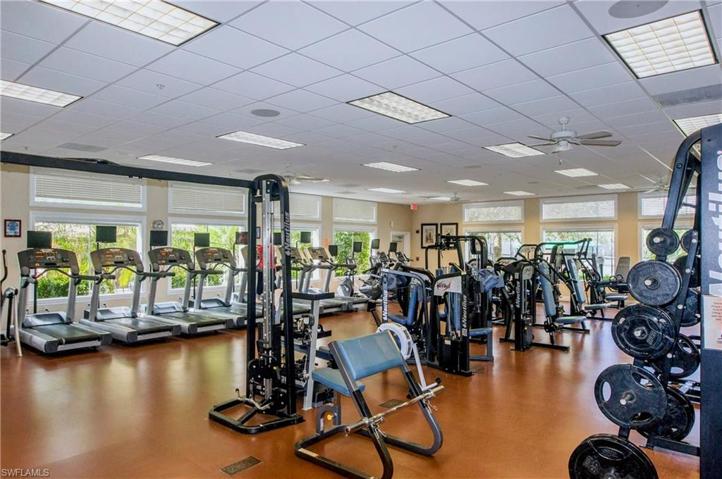 9126 Shadow Glen WAY, FORT MYERS FL 33913