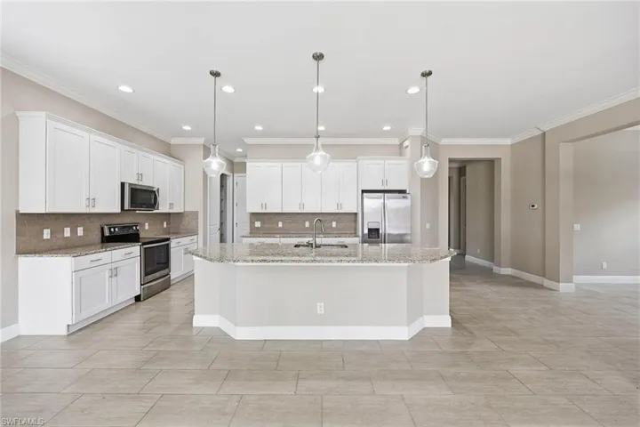 4722  Formosa  DR, Naples, FL 34119