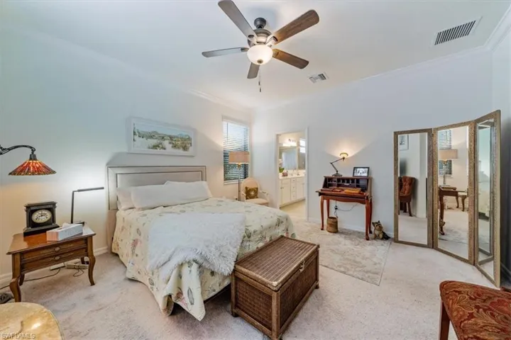 9423  Foxglove  LN, Naples, FL 34120