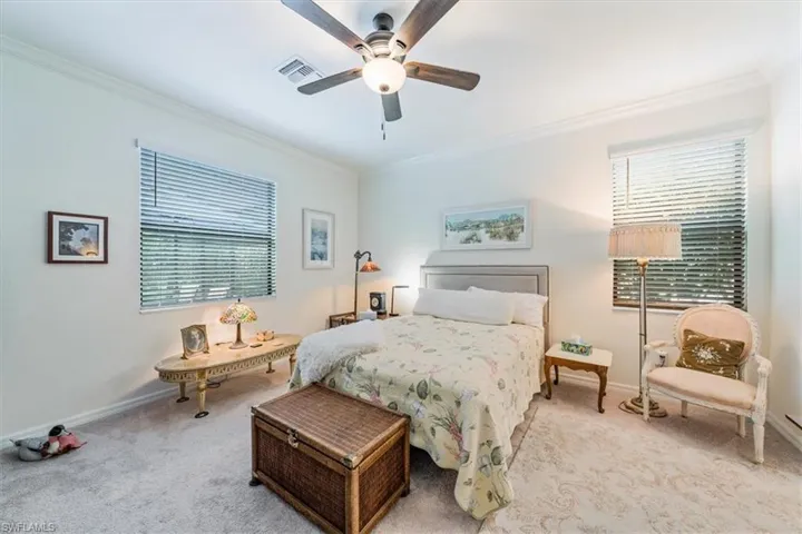 9423  Foxglove  LN, Naples, FL 34120