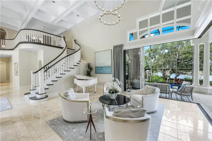 Receive guests in this stunning room which blends comfort, luxury and timeless design elements.