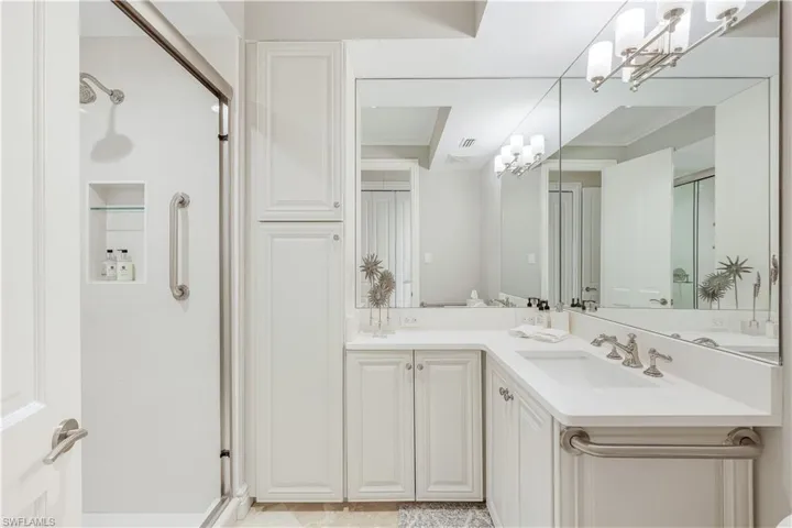 Full guest bathroom.