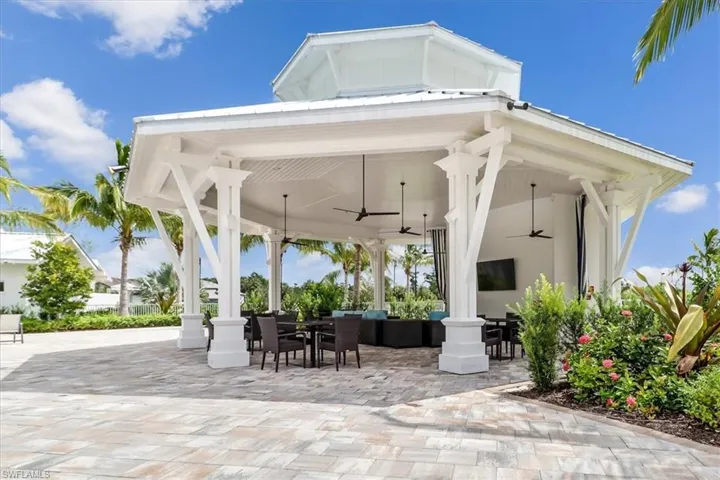 View of patio / terrace featuring ceiling fan