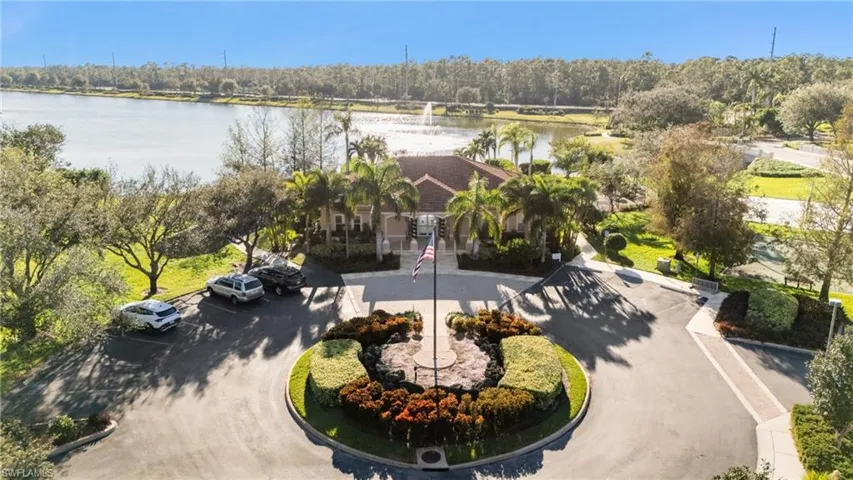 750  Waterloo  CT, Naples, FL 34120