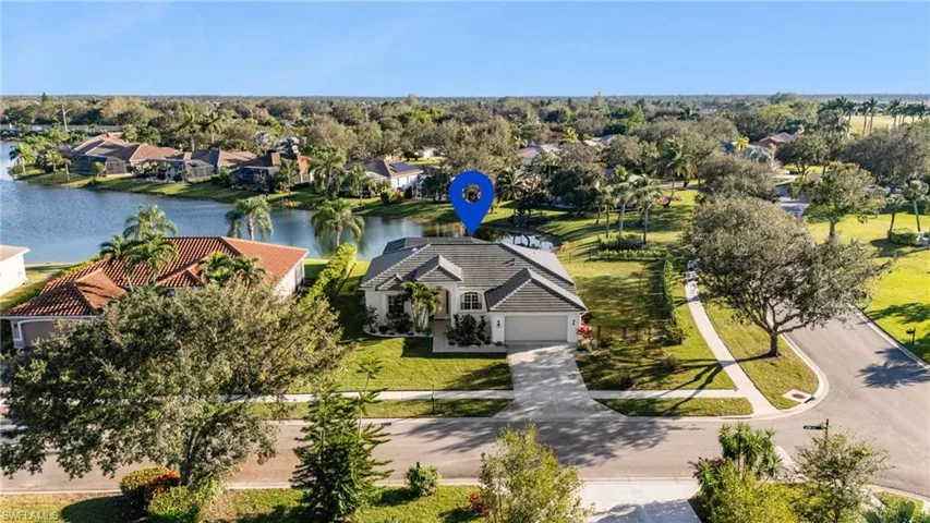 750  Waterloo  CT, Naples, FL 34120