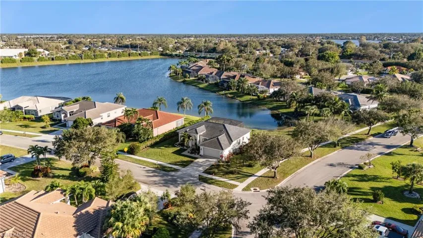 750  Waterloo  CT, Naples, FL 34120