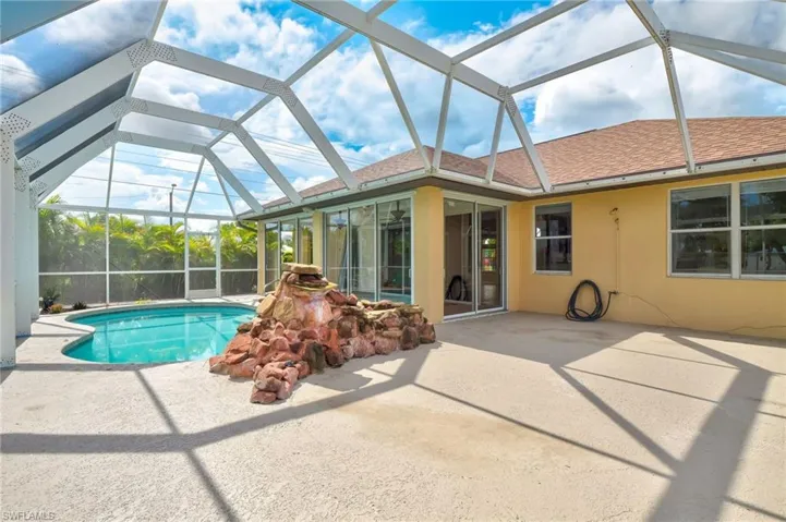 2001 SW 32nd  ST, Cape Coral, FL 33914
