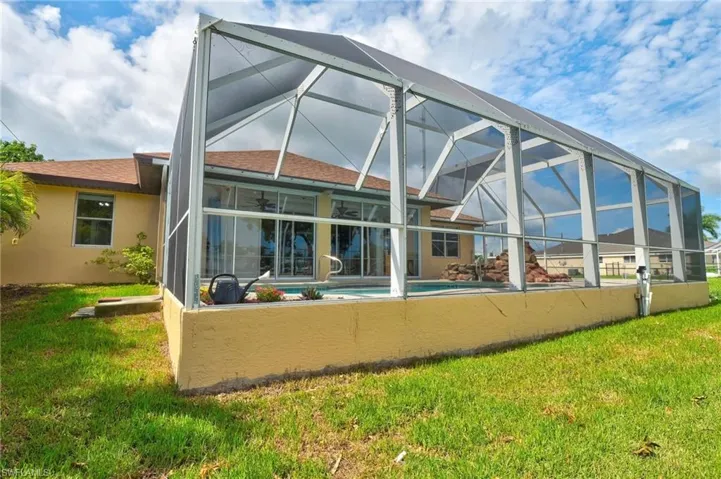 2001 SW 32nd  ST, Cape Coral, FL 33914