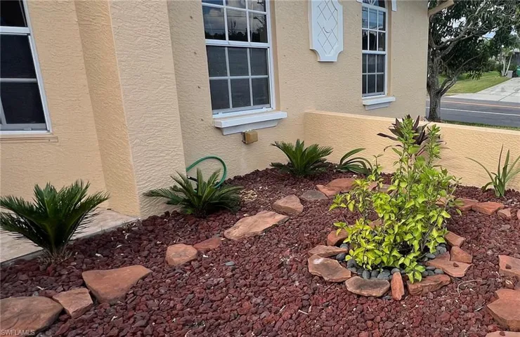 2001 SW 32nd  ST, Cape Coral, FL 33914