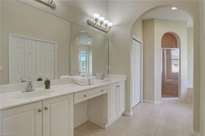 2001 SW 32nd  ST, Cape Coral, FL 33914