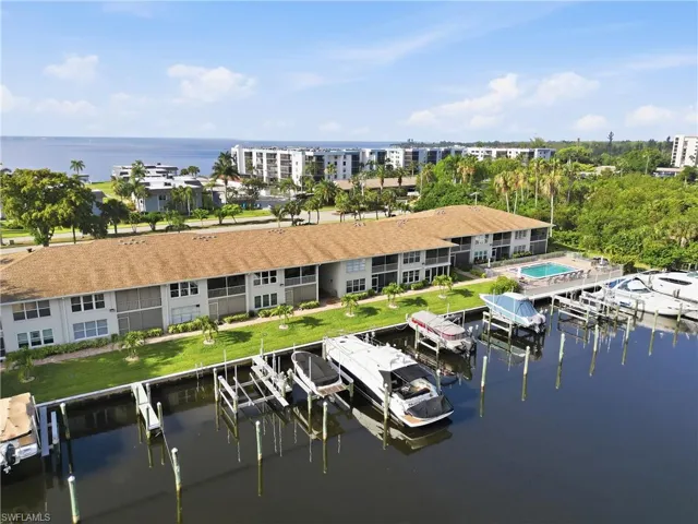 3371 N Key Dr 105, North Fort Myers, Florida 33903