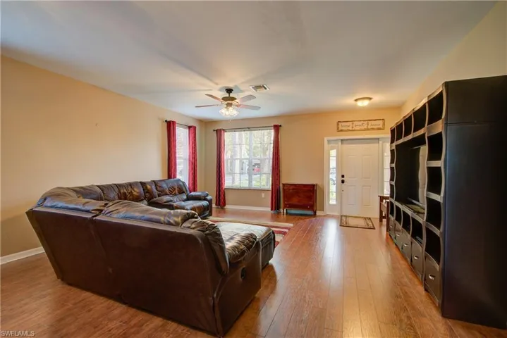 The ideal spot for relaxing with family, or hosting the big game!