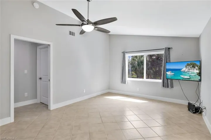 15951  Dorth  CIR, Fort Myers, FL 33908