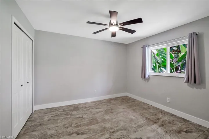 15951  Dorth  CIR, Fort Myers, FL 33908