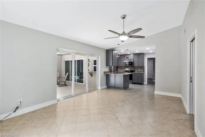 15951  Dorth  CIR, Fort Myers, FL 33908