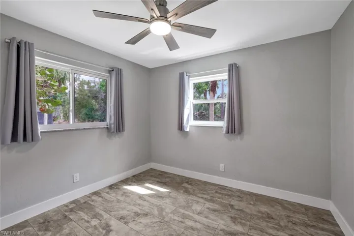 15951  Dorth  CIR, Fort Myers, FL 33908