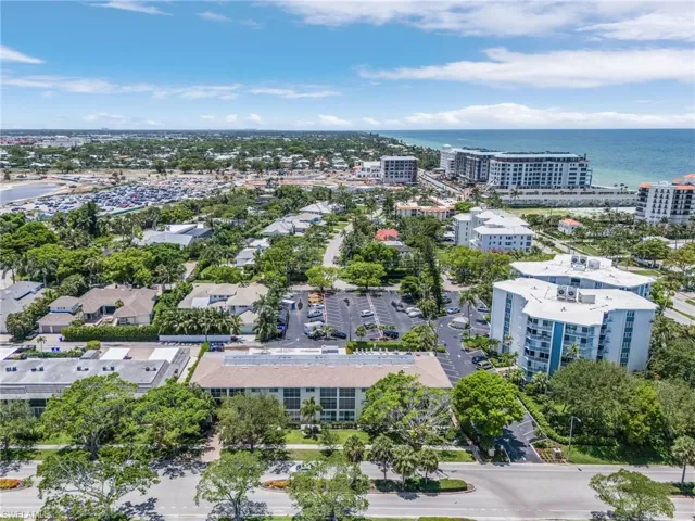 234  Banyan  BLVD, Naples, FL 34102