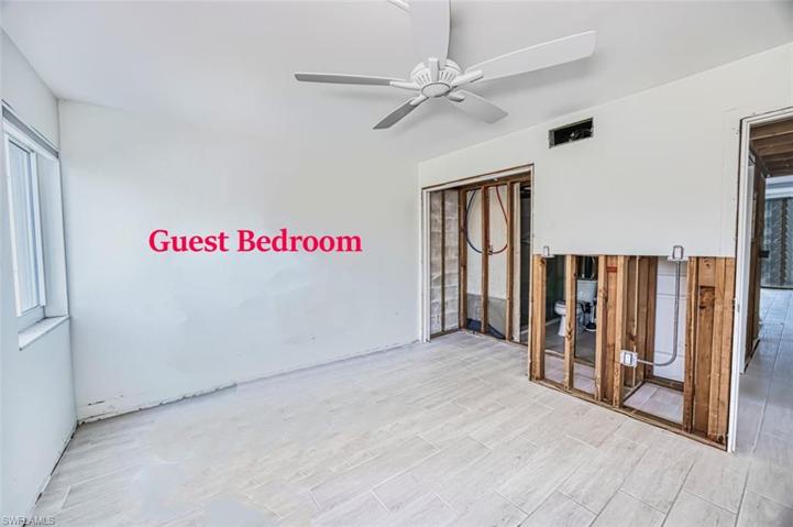 Guest bedroom with closet