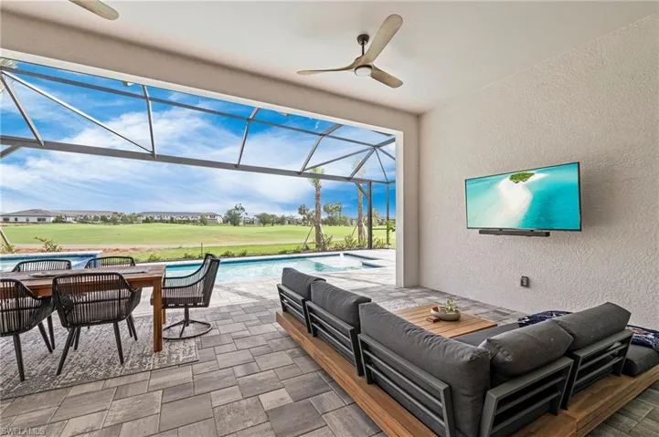 Covered SCreened Lanai