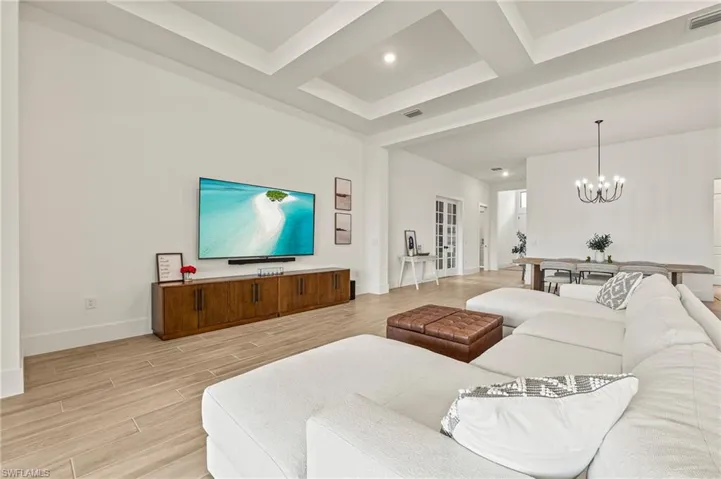 Gathering Room with tray ceilings