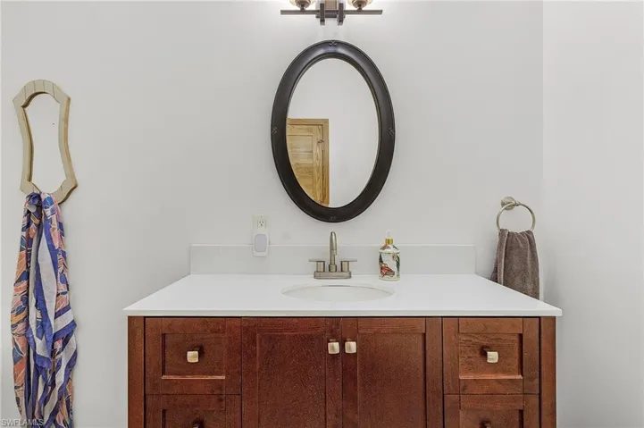 Bathroom vanity