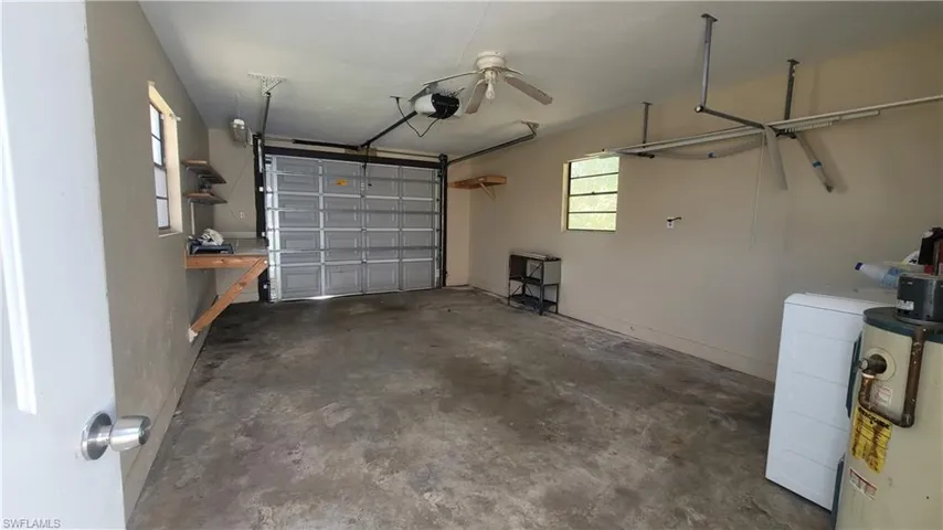 Garage with washer/dryer