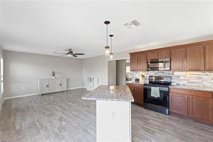3506 E Gator  CIR, Cape Coral, FL 33909