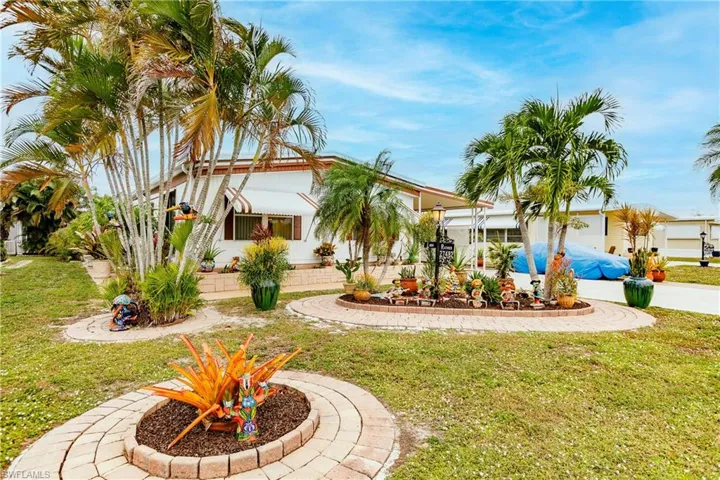 27482  Pauline  DR, Bonita Springs, FL 34135