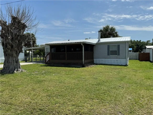 2490  Austin Smith  CT, North Fort Myers, FL 33917