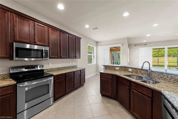 11216  Sparkleberry  DR, Fort Myers, FL 33913