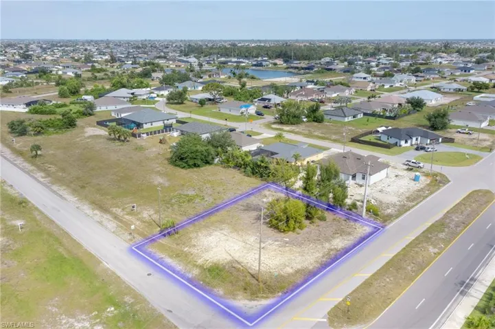 801 SW 2nd  TER, Cape Coral, FL 33991