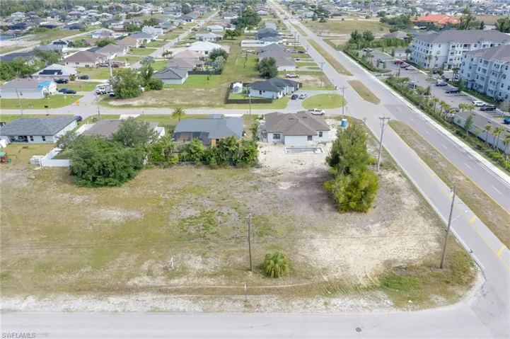 801 SW 2nd  TER, Cape Coral, FL 33991
